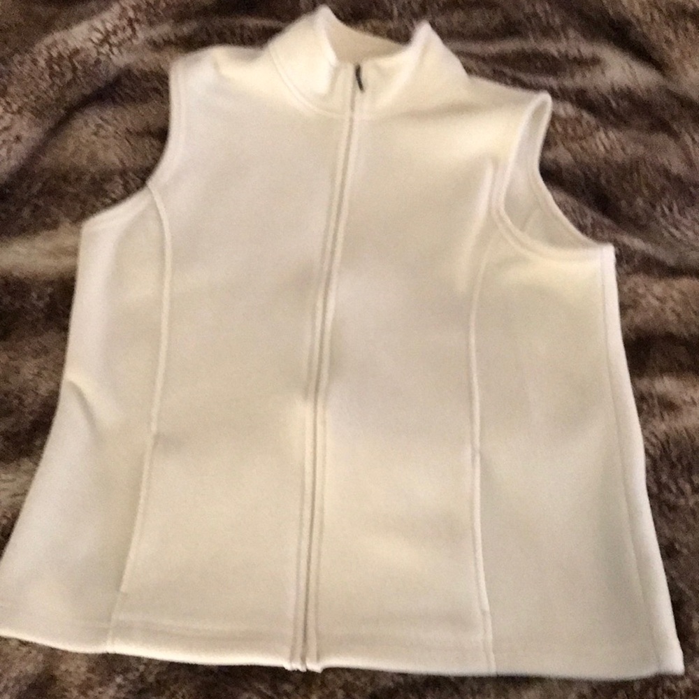 L.L. Bean polartec cream colored fleece vest
Size large